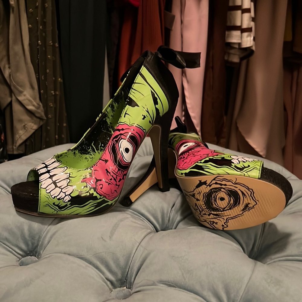 Zombie heels